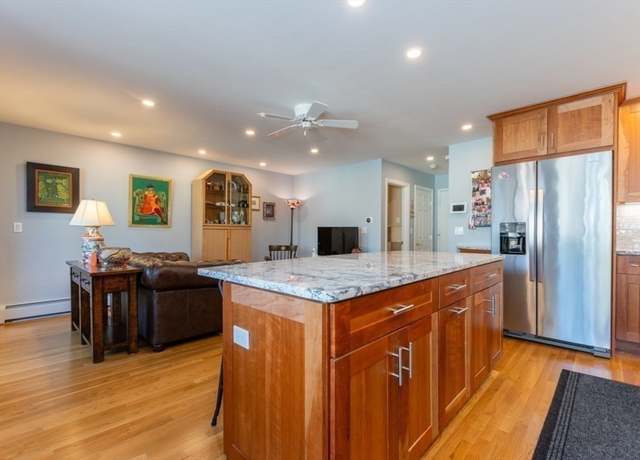 Property at 935 Washington St #12, Newton, MA 02460, 2 beds, 1.5 baths