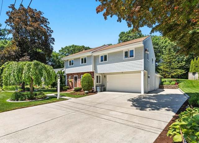 Property at 29 Stillman Rd, Lynnfield, MA 01940, 4 beds, 2.5 baths