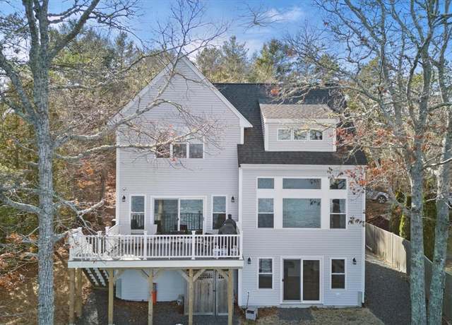 Property at 137-138 Sandy Beach Rd, Plymouth, MA 02360, 2 beds, 3 baths