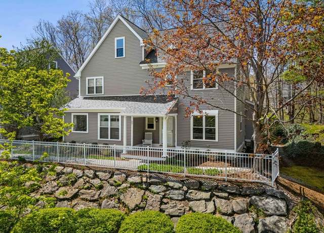 Property at 27 Pond Ln #27, Burlington, MA 01803, 2 beds, 1.5 baths