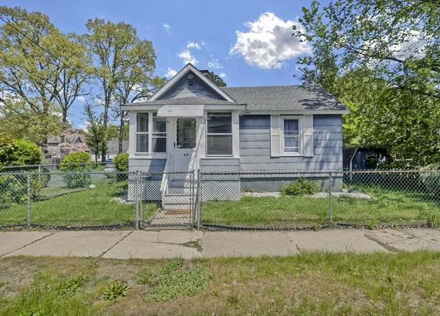 Property at 69 Eddy St, Springfield, MA 01104, 2 beds, 1 bath
