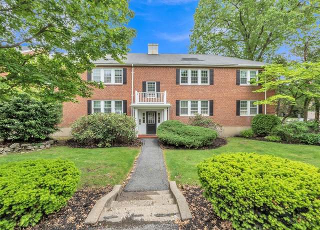 Property at 7 Hammond Pond Pkwy #1, Newton, MA 02467, 2 beds, 1 bath