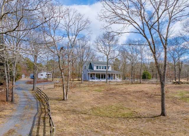 Property at 21 Cloverfield Way, Falmouth, MA 02536, 3 beds, 2.5 baths