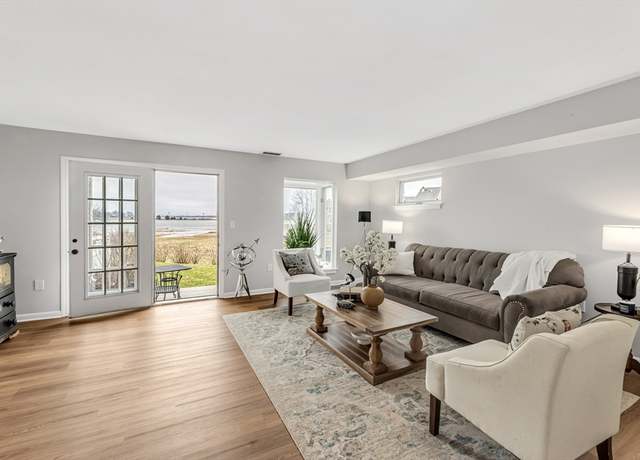 Property at 5 Brigantine Ln #5, Quincy, MA 02171, 2 beds, 2.5 baths