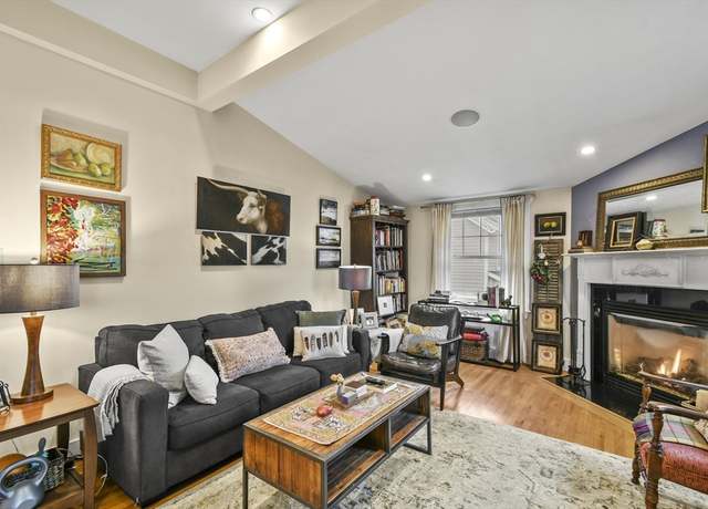 Property at 34 Church St Unit 2A, Lenox, MA 01240, 2 beds, 1.5 baths
