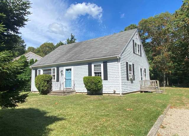 Property at 89 Shorewood Dr, Mashpee, MA 02649, 3 beds, 2 baths