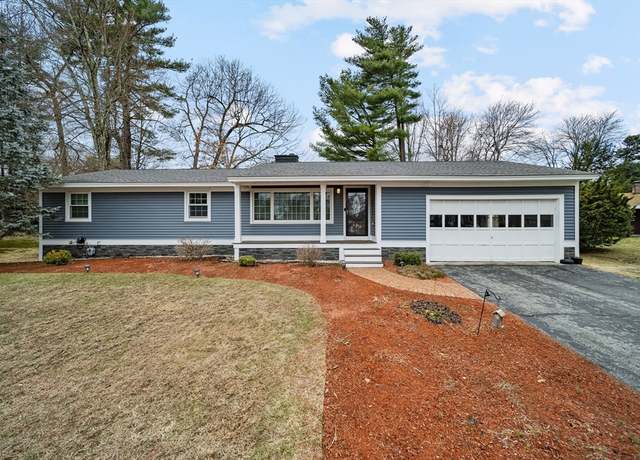 Property at 12 Franconia Dr, Nashua, NH 03063, 4 beds, 2.5 baths