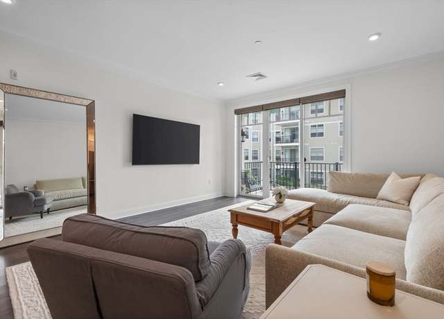 Property at 69 Foundry St #305, Wakefield, MA 01880, 1 bed, 1 bath