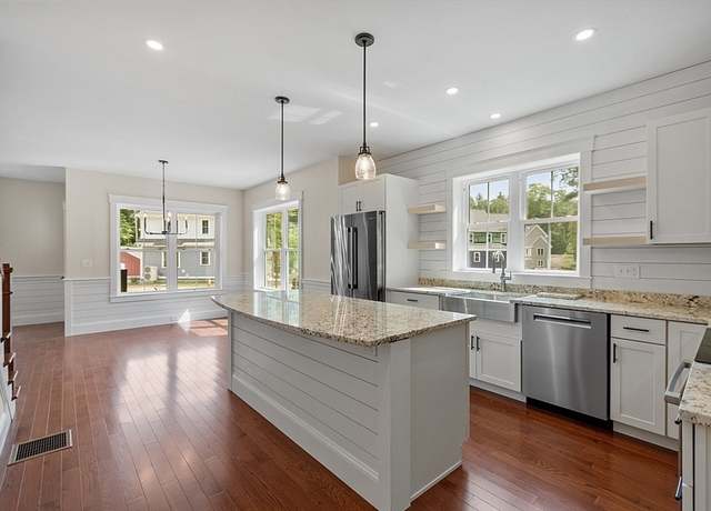 Property at 13 Kay's Walk, Carlisle, MA 01741, 2 beds, 2.5 baths