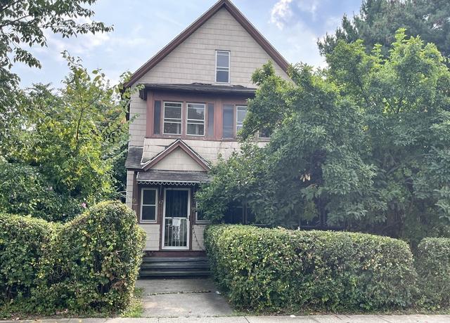 Property at 67 Manhattan St, Springfield, MA 01109, 4 beds, 2 baths