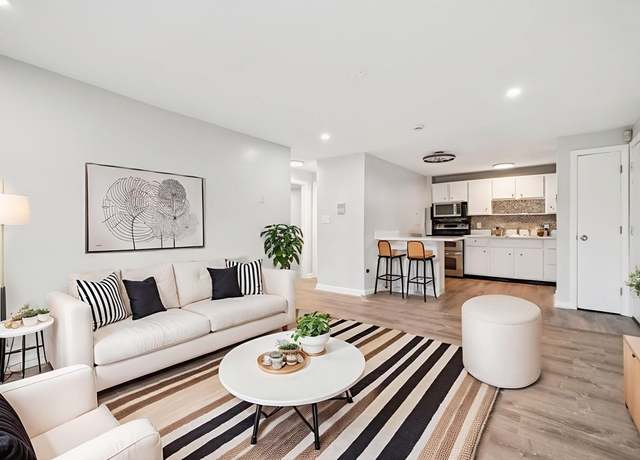 Property at 770 Cummins Hwy #22, Boston, MA 02126, 2 beds, 1 bath