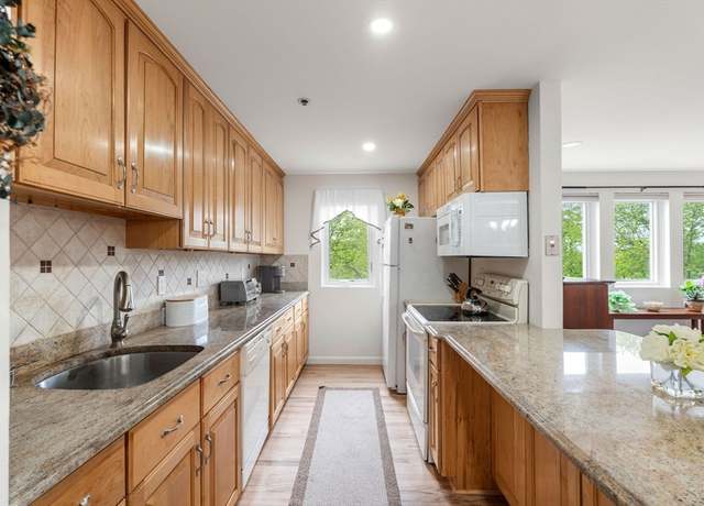 Property at 36 Dunham Rd #109, Beverly, MA 01915, 2 beds, 2 baths