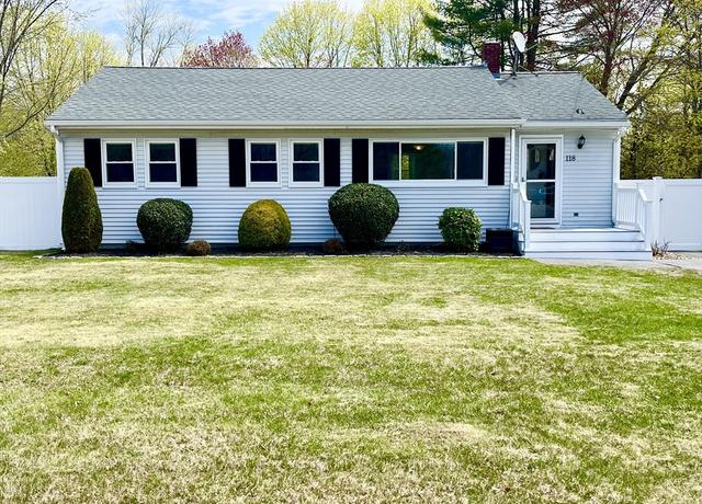 Property at 118 Lexington Rd, Billerica, MA 01821, 3 beds, 2 baths