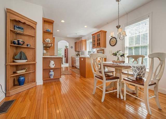 Property at 54 Stratford Rdg #54, Mashpee, MA 02649, 2 beds, 2.5 baths
