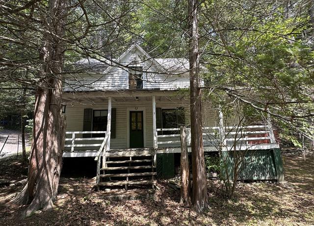 Property at 7 Summit Ave, Huntington, MA 01050, 2 beds, 1.5 baths