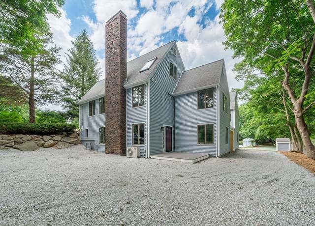 Property at 59 Cross St, Hingham, MA 02043, 3 beds, 2.5 baths