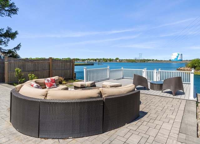 Property at 59 Memorial Dr, Salem, MA 01970, 3 beds, 2.5 baths