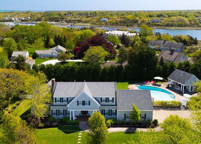 Property at 10 Shiverick Rd, Dennis, MA 02638, 7 beds, 6 baths