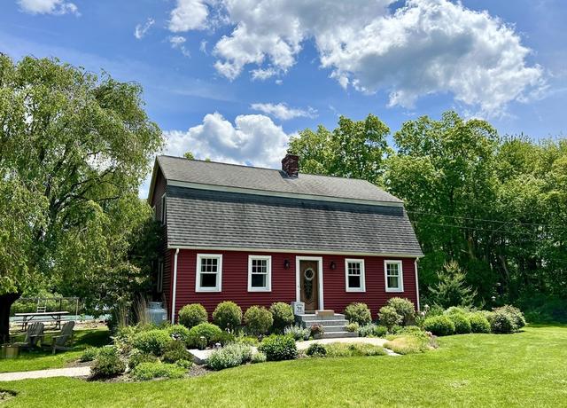 Property at 31 Blanding Rd, Rehoboth, MA 02769, 3 beds, 2.5 baths