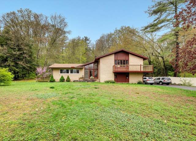 Property at 240 Worcester Rd, Barre, MA 01005, 3 beds, 2.5 baths