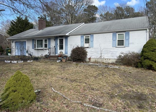 Property at 296 Buckskin Path, Barnstable, MA 02632, 3 beds, 2 baths