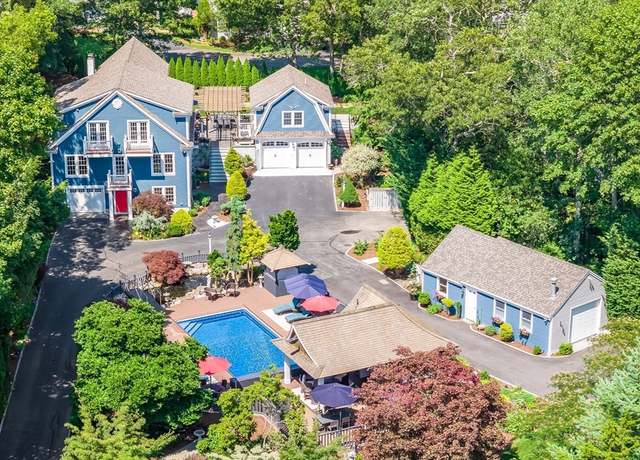 Property at 72 River Rd, Barnstable, MA 02648, 4 beds, 4.5 baths