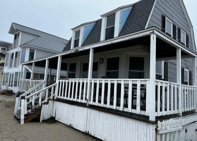 Property at 432 No End, Salisbury, MA 01952, 4 beds, 1.5 baths