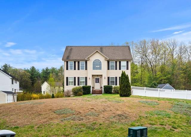 Property at 1 Cottonwood Cir, Kingston, NH 03848, 3 beds, 2.5 baths