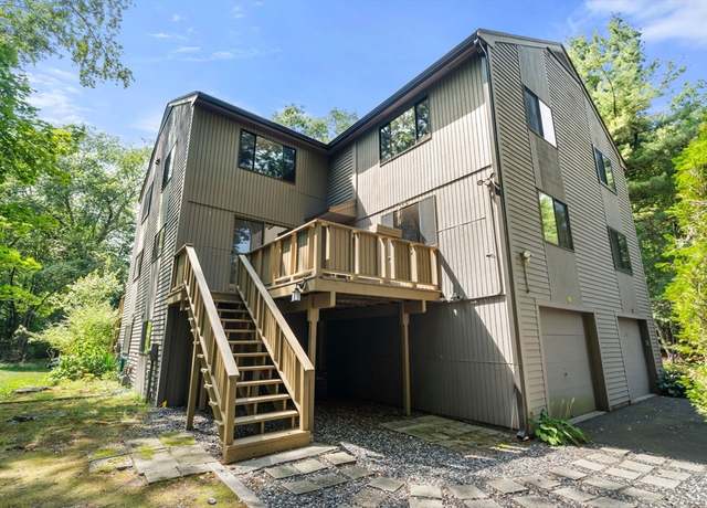 Property at 19 Treetop Park #19, Westborough, MA 01581, 2 beds, 1.5 baths