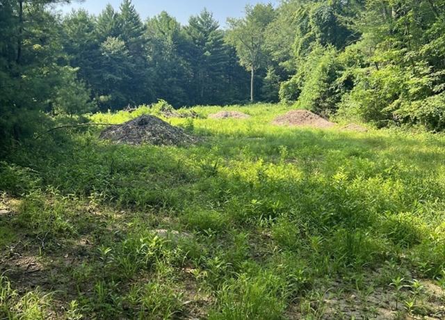 Property at 122 Vinton Rd, Holland, MA 01521