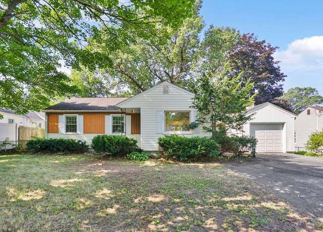 Property at 11 W Canton Cir, Springfield, MA 01104, 3 beds, 1.5 baths