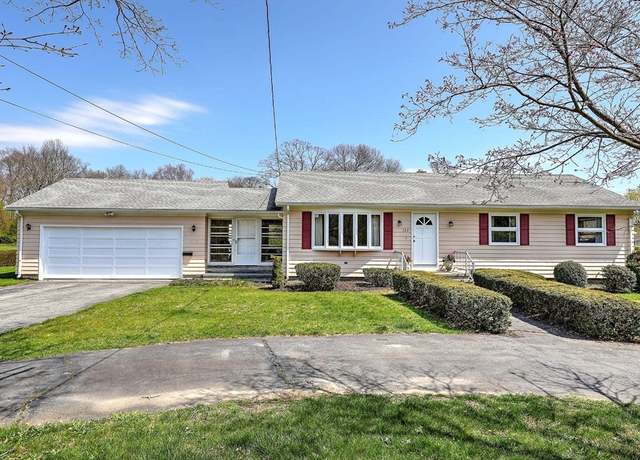 Property at 143 Sharps Lot Rd, Swansea, MA 02777, 3 beds, 1 bath