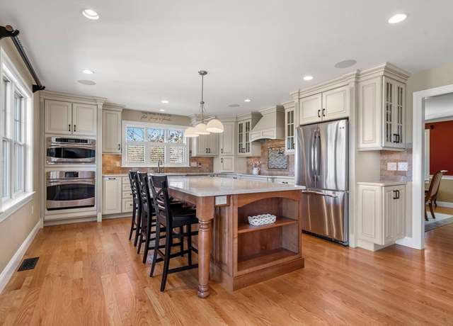 Property at 11 Redtail Ln, Carver, MA 02330, 4 beds, 2.5 baths