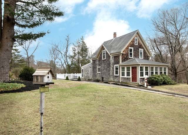 Property at 66 Hobart St, Hingham, MA 02043, 3 beds, 1 bath
