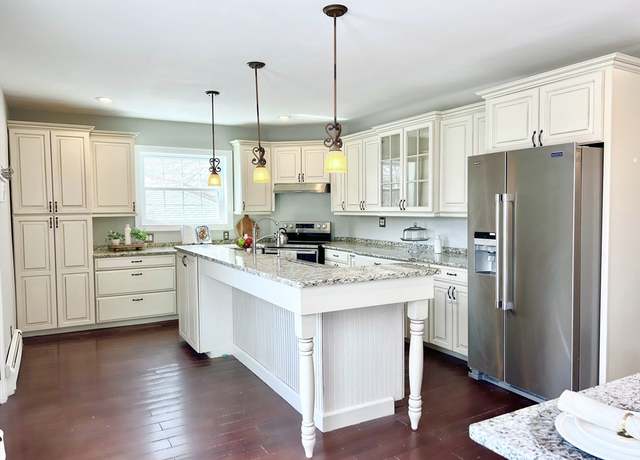 Property at 343 South St, Fitchburg, MA 01420, 5 beds, 2 baths