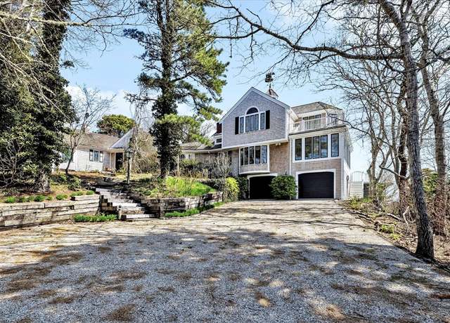 Property at 141 Daniels Island Rd, Mashpee, MA 02649, 6 beds, 6 baths