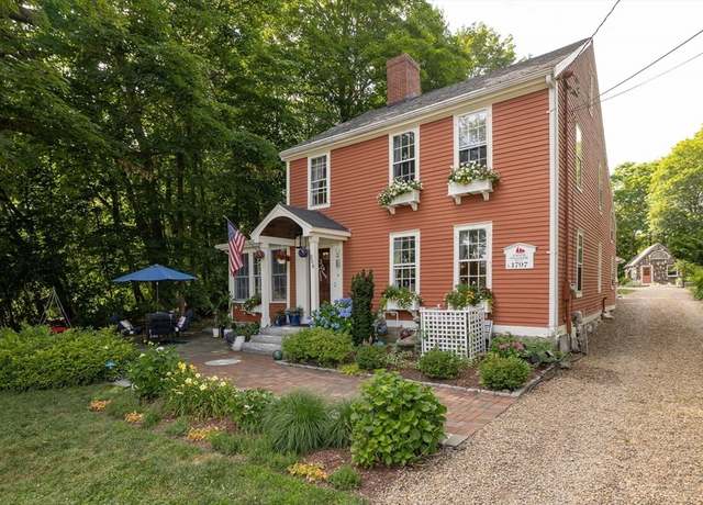 Property at 356 Main St, Amesbury, MA 01913, 3 beds, 2.5 baths