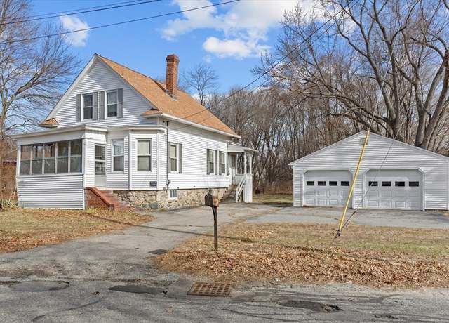 Property at 29 Oak St, Methuen, MA 01844, 3 beds, 1 bath