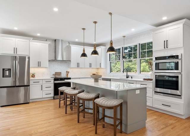 Property at 7 Blue Heron Way #7, Concord, MA 01742, 4 beds, 3.5 baths