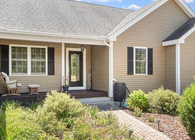 Property at 5 Cooperage Way, Townsend, MA 01469, 3 beds, 2.5 baths