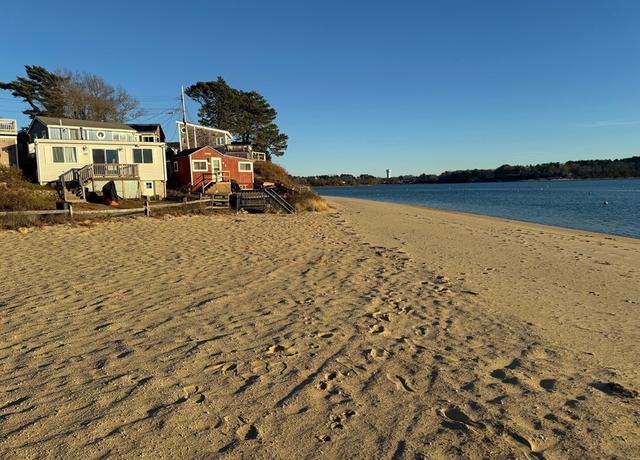 Property at 20D Knollview Rd Unit 20D, Bourne, MA 02532, 1 bed, 1 bath