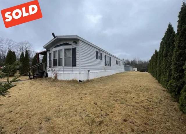 Property at 152 Overlook Dr, Greenville, NH 03048, 2 beds, 1.5 baths