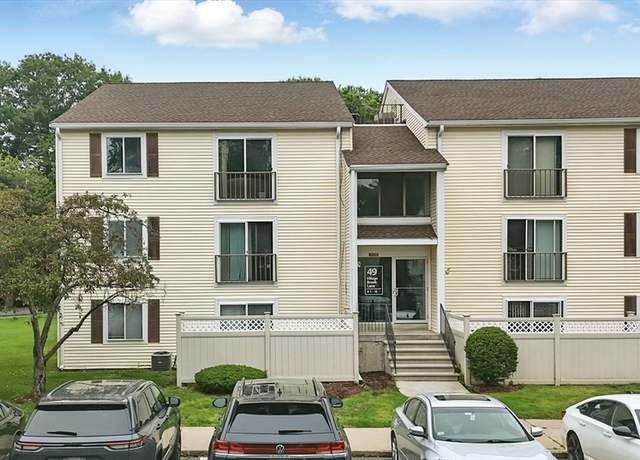 Property at 49 Village Brook Ln #2, Natick, MA 01760, 1 bed, 1 bath
