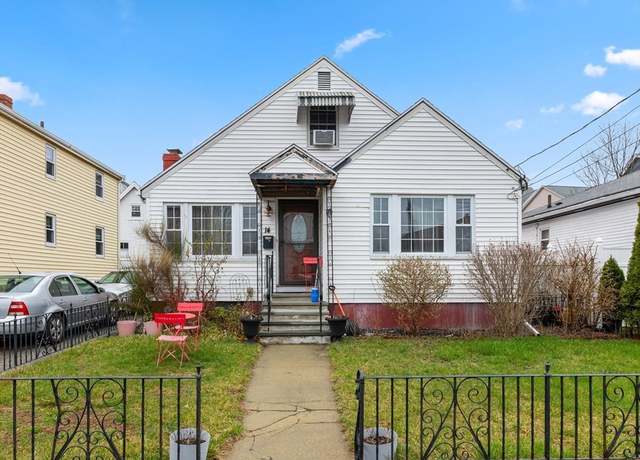 Property at 14 Trunfio Ln, Everett, MA 02149, 3 beds, 1 bath