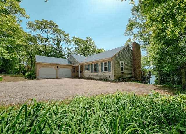 Property at 1031 W Main St, Barnstable, MA 02632, 3 beds, 2.5 baths