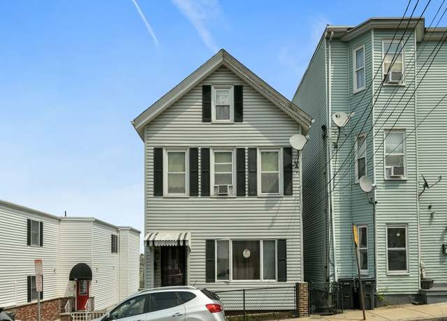 Property at 127 Beacon St, Chelsea, MA 02150, 4 beds, 1.5 baths