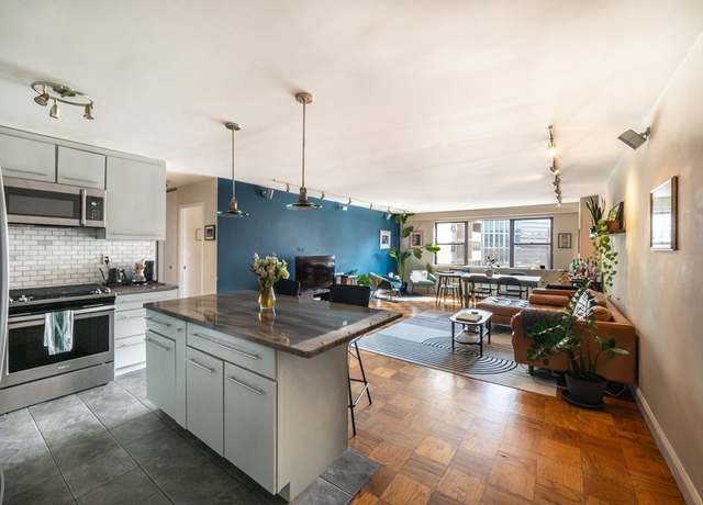 Property at 8 Whittier Pl Unit 6C, Boston, MA 02114, 2 beds, 2 baths