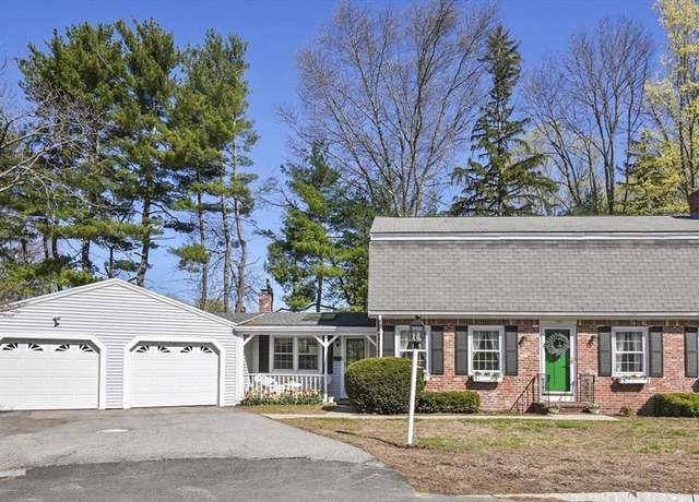 Property at 112 Surrey Ln, Lowell, MA 01852, 3 beds, 1.5 baths