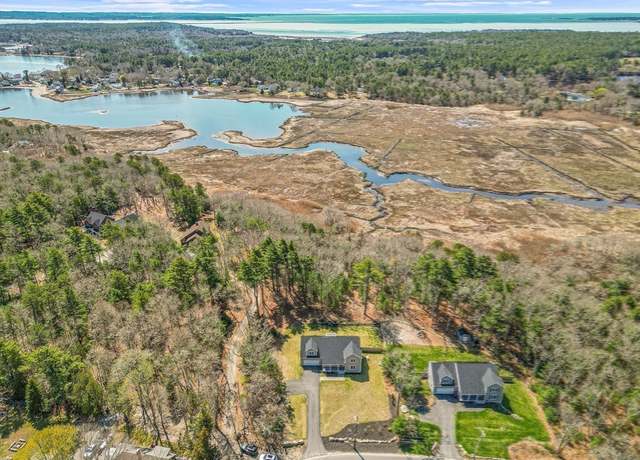 Property at 52 Great Neck Rd, Wareham, MA 02538, 3 beds, 2.5 baths