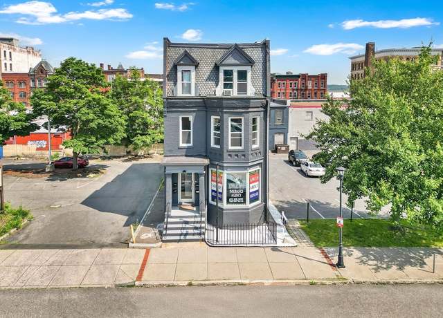 Property at 284 Maple St, Holyoke, MA 01040, 2 beds, 2.5 baths